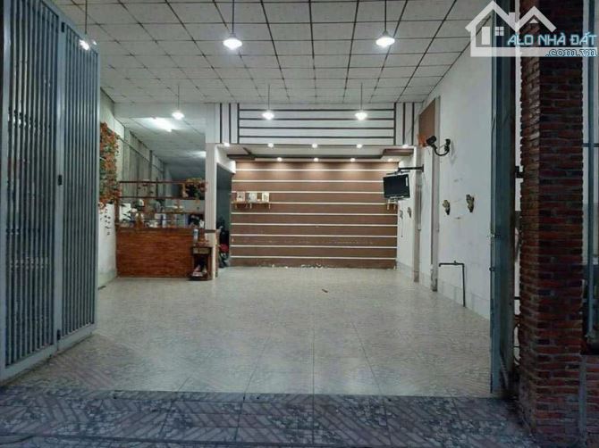 Nhà cho thuê mặt tiền Trần Hưng Đạo 160m² giá 12 triệu - Cơ hội kinh doanh tuyệt vời!