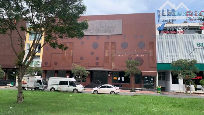 Cho thuê nhà mặt tiền 500m² Nguyễn Hữu Thọ, Quận 7 - Cơ hội hiếm có!