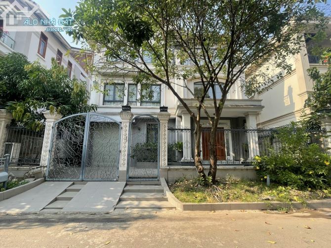 Biệt thự đơn lập Nam Long 578m² giá 103 triệu - Không thể bỏ lỡ!