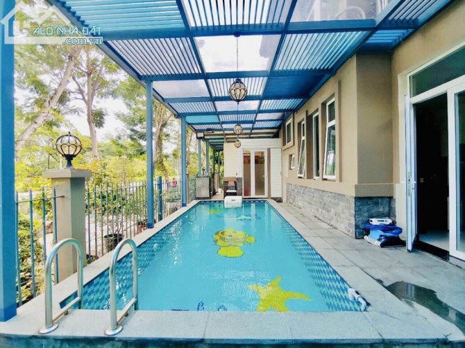 Biệt thự Phú Mỹ Hưng 300m² giá 80 triệu - Cơ hội thuê tuyệt vời!