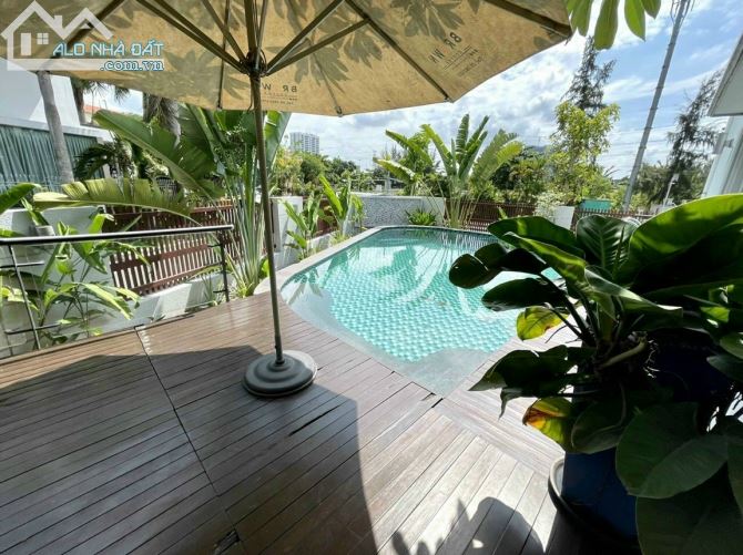 Biệt thự Phú Mỹ Hưng 300m² giá 65 triệu - Hồ bơi tuyệt đẹp!