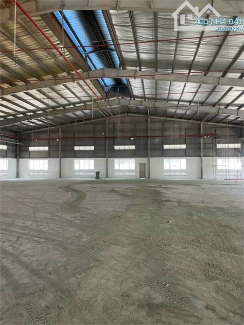 Xưởng cho thuê 1800m² giá 190 triệu - Đầu tư sản xuất hấp dẫn!