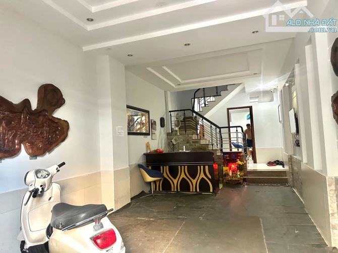 Bán nhà 3 tầng 93m² giá 7,9 tỷ - Cơ hội đầu tư BĐS sinh lời cao!