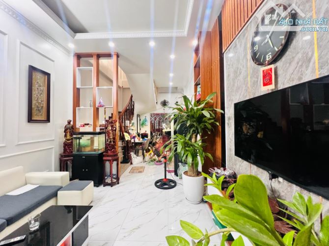 Nhà Thụy Khuê 32m² giá 7 tỷ - Sẵn sàng vào ở ngay!