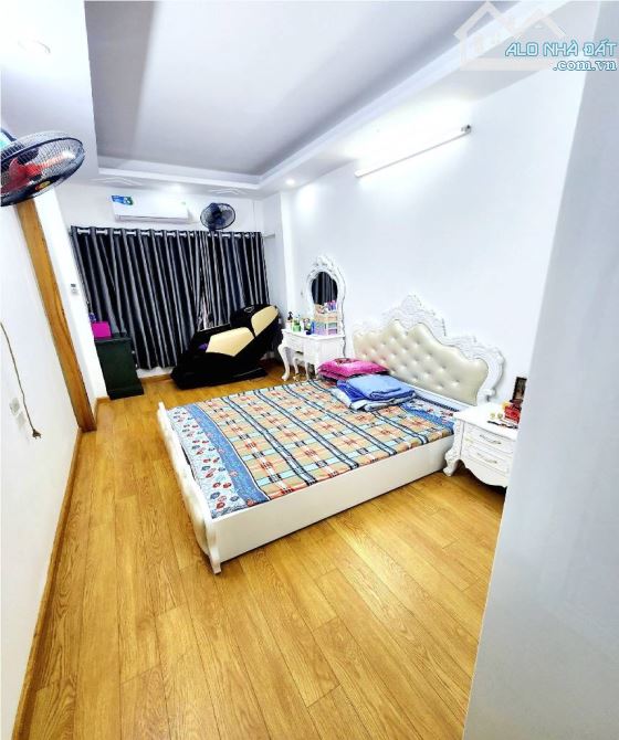 Nhà nguyên căn cho thuê 32m² tại Đống Đa, giá 12 triệu - Cơ hội hiếm có!