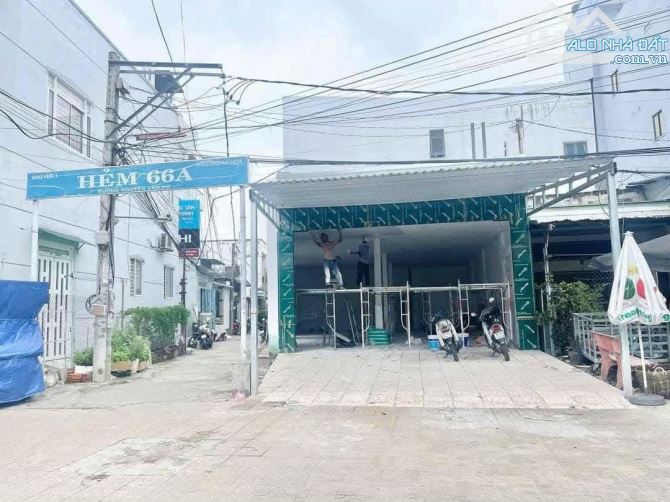 Nhà trệt góc 2 mặt tiền Nguyễn Văn Cừ 126m² giá 27 triệu - Cơ hội kinh doanh tuyệt vời!