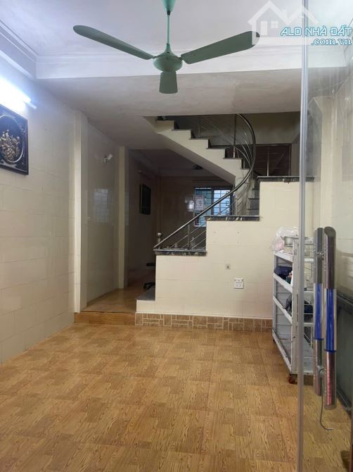 Nhà cho thuê 36m² đường Minh Khai, Hai Bà Trưng - Cơ hội hiếm có!