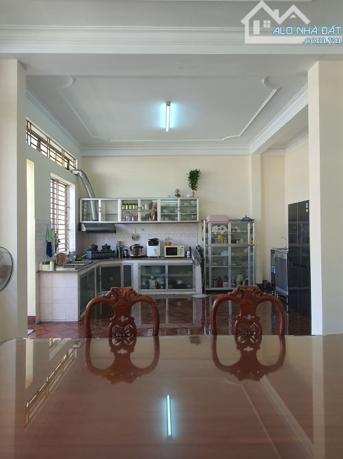 Cho thuê tòa nhà 1 trệt 3 lầu 196m² đường Đồng Khởi, Biên Hòa - Cơ hội kinh doanh hấp dẫn!