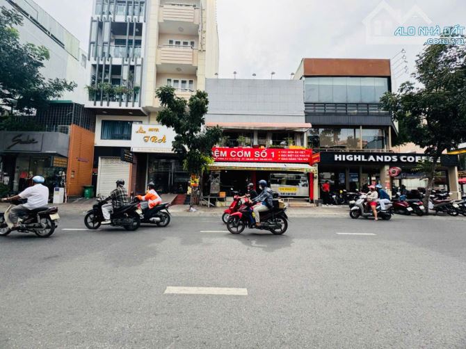 Nhà Mặt Tiền Trần Quang Khải 150m² giá 55 tỷ - Cơ hội hiếm có!