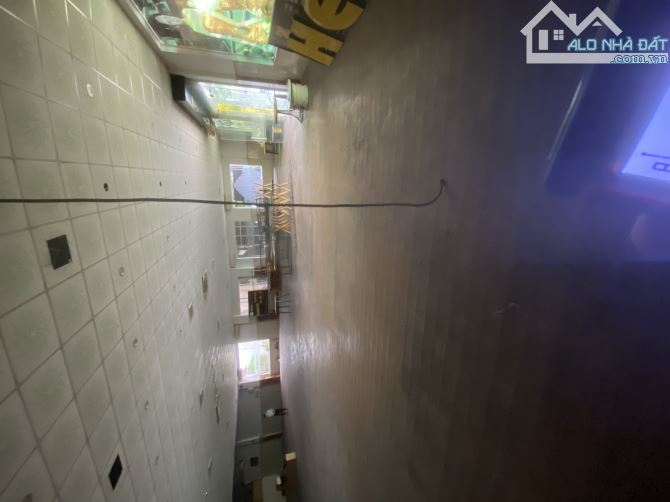 Cho thuê nhà nguyên căn 200m² mặt tiền Nguyễn Tất Thành - Quy Nhơn