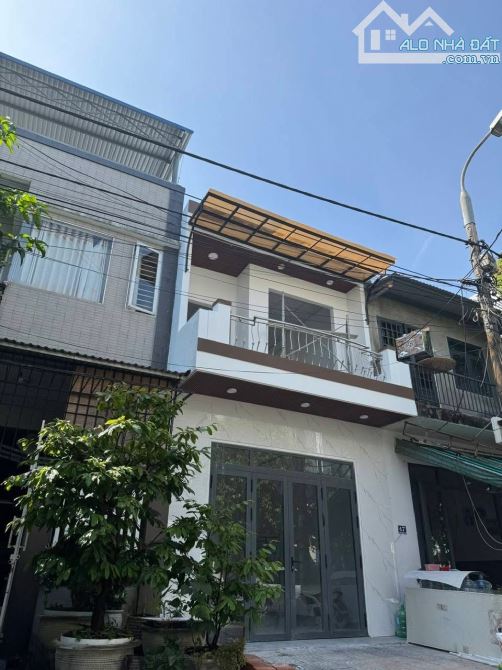 Nhà 2 tầng mặt tiền đường Hoà Minh 85m² giá 5.1 tỷ - Cơ hội hiếm có!