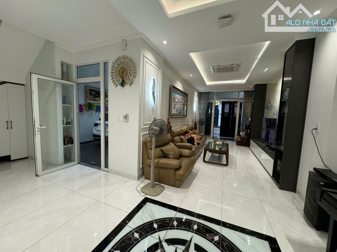 Biệt thự mặt tiền Yên Thế 128m² giá 80 triệu - Nhà thật, giá thật!