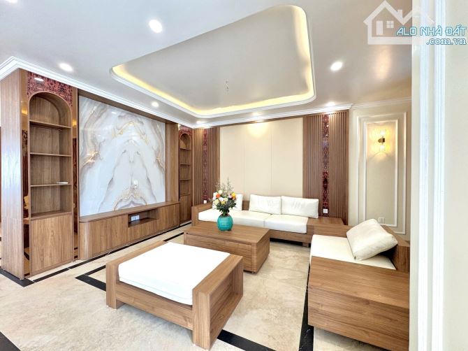 Cho thuê biệt thự LÔ GÓC Mê Linh - Cầu Rào 2 190m² giá 40 triệu - Cơ hội hiếm có!