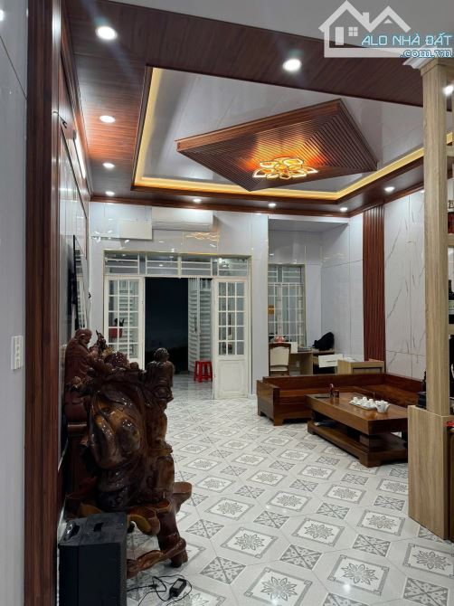 Nhà hẻm ô tô Nguyễn Công Trứ 119m² giá 3.35 tỷ - Cơ hội hiếm có!