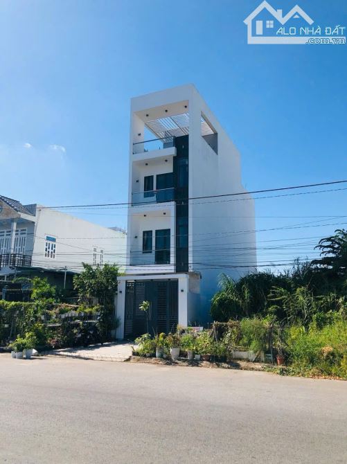Nhà trệt 3 lầu mới đẹp 81m² giá 18 triệu - KDC Phú An, Cái Răng