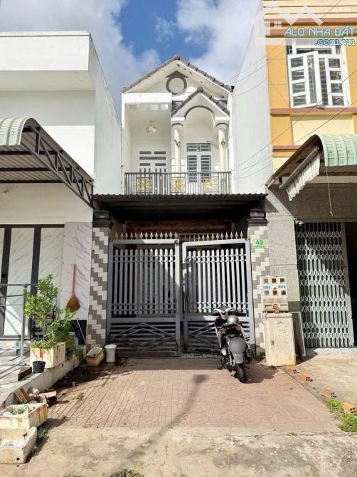 Nhà trệt lầu 200m² giá 12 triệu - KDC Thới Nhựt 2, An Khánh