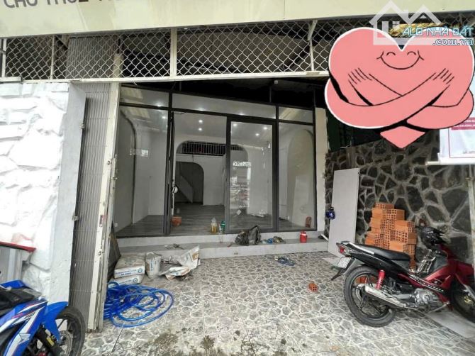 Nhà trệt lửng 120m² giá 13 triệu - Mặt tiền Bờ Kè thoáng mát