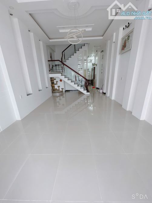 Nhà trệt 2 tầng diện tích 240m² tại KDC Hưng Phú 1 - Cái Răng giá 12 triệu