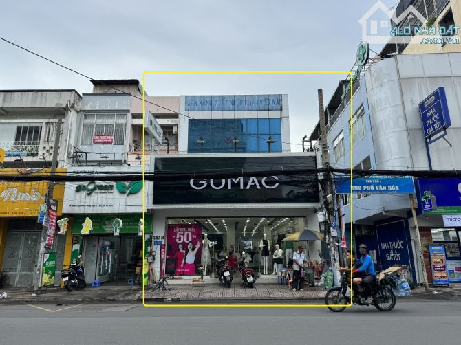 Nhà Mặt Tiền 400m² Cách Mạng Tháng Tám Quận 10 - Cơ Hội Kinh Doanh Đỉnh Cao!