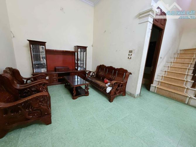 Cho thuê nhà 100m² 3 tầng ngõ Nam Dư - Cơ hội hiếm có