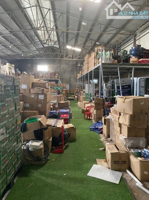 Kho xưởng 700m² đường Hà Huy Giáp Quận 12 - Cơ hội thuê tuyệt vời!