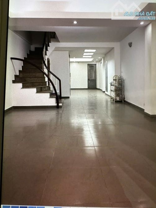 Cho thuê nhà lô góc 65m² Phạm Tuấn Tài - Cơ hội tốt cho kinh doanh