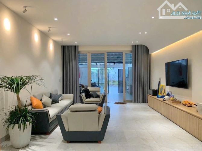 Nhà 3 tầng 125m² đường Bờ Quan giá 7.6 tỷ - Cơ hội hiếm có!