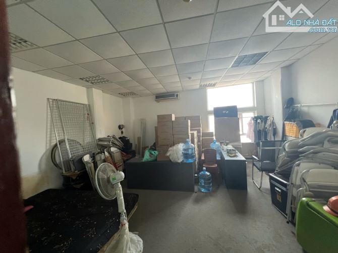 Cho thuê sàn văn phòng 100m² tại số 4 Phố Huế, Hoàn Kiếm - Cơ hội hấp dẫn!