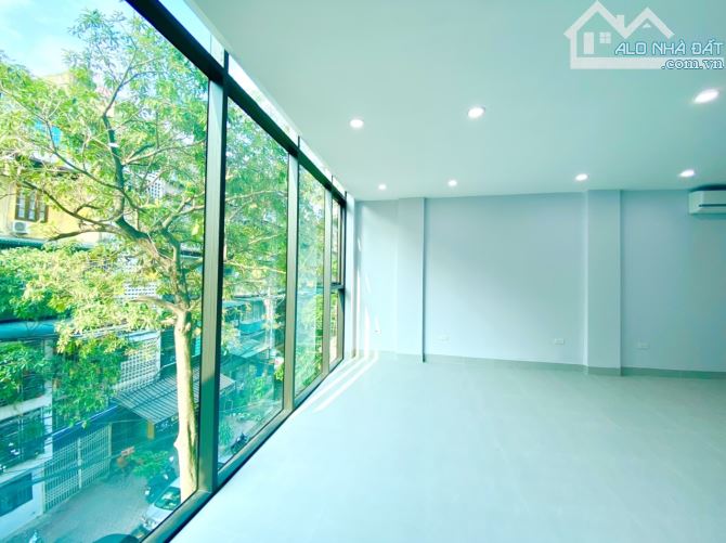 Cho thuê văn phòng 50m² tại Nguyên Hồng, Đống Đa - Nhà mới 100% giá tốt!