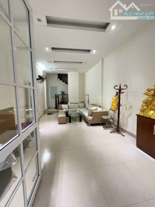 Nhà cho thuê 40m² ngõ 91 Nguyễn Chí Thanh giá 16.5 triệu - Cơ hội tuyệt vời!