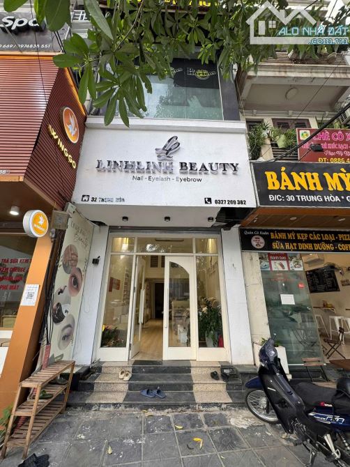 Nhà mặt phố Trung Hòa 55m² giá 35 triệu - Cơ hội kinh doanh vàng!