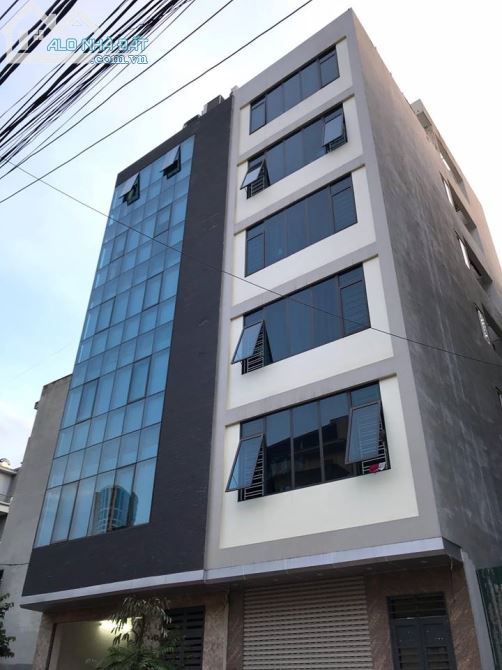 Cho thuê tòa nhà mặt tiền 70m² phố Nguyễn Thị Định - Cơ hội kinh doanh tuyệt vời!