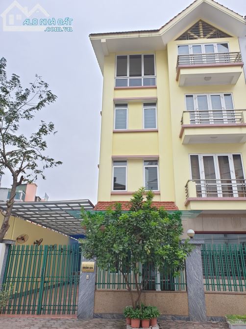 Biệt thự cho thuê Đỗ Đức Dục 200m² - Nam Từ Liêm - Cơ hội hiếm có!