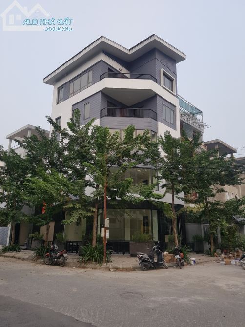 Biệt thự cho thuê 150m² Nguyễn Xiển - Thanh Xuân - Thang máy hiện đại!