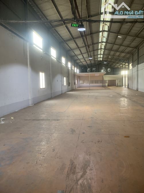 Cho thuê kho 1000m² gần Hoàng Hữu Nam - Cơ hội hiếm có!