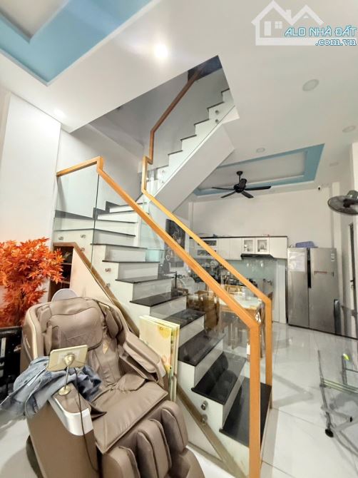 Bán nhà mặt tiền kinh doanh 49m² Trần Văn Quang, Tân Bình - Cơ hội đầu tư tốt!