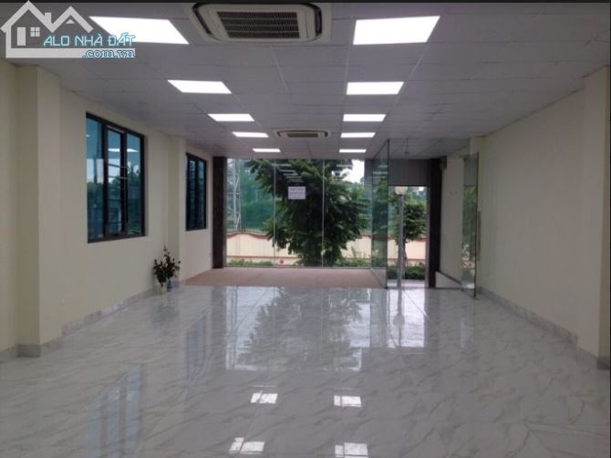 Cho thuê nhà mặt phố Khương Đình 130m² giá 130 triệu - Cơ hội hấp dẫn!