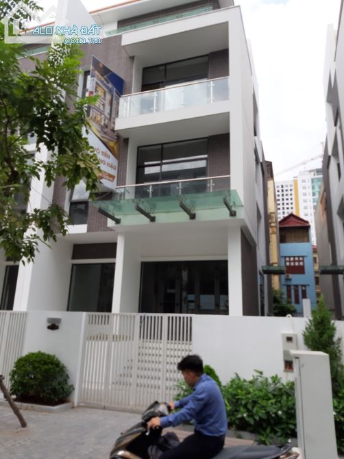 Cho thuê nhà Imperia 170m² giá 50 triệu - Văn phòng lý tưởng!