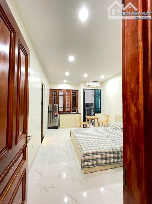 Phòng khép kín mới xây 27m² tại Chùa Láng chỉ 2.3 triệu - Cơ hội tốt không thể bỏ lỡ!