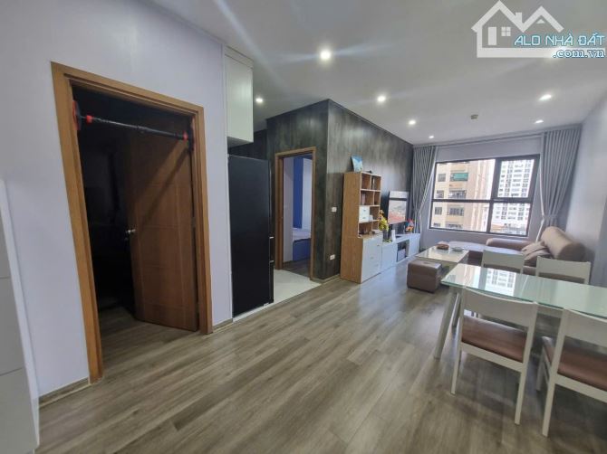 Căn hộ Golden West Lê Văn Thiêm 82m² giá từ 12 triệu - Cơ hội hiếm có!