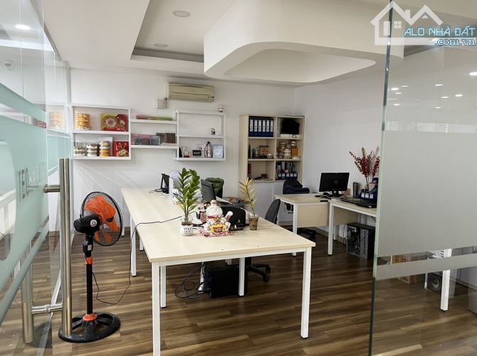 Văn phòng cho thuê 30m²-55m² Nguyễn Trọng Tuyển, Phú Nhuận - Cơ hội tuyệt vời!