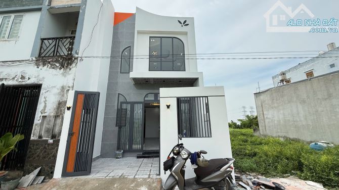 Nhà 1 trệt 1 lầu 100m² giá 1,85 tỷ - Cơ hội đầu tư tại Mỹ Hạnh Nam!