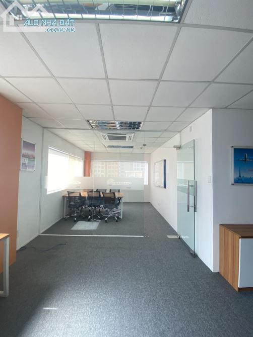 Cho thuê văn phòng 160m² tại Quận Phú Nhuận - Tiện ích đầy đủ