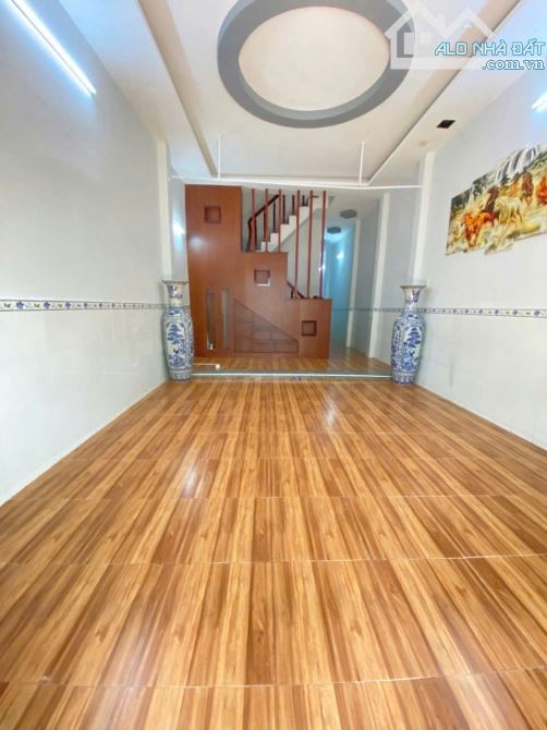 Nhà trệt 1 lầu cho thuê 200m² đường Nguyễn Văn Cừ, Cần Thơ - Cơ hội hiếm có!