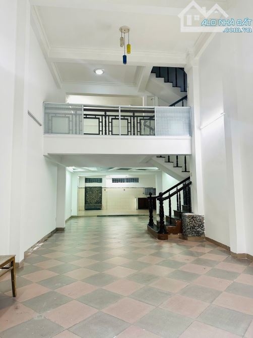 Nhà cho thuê 4 tầng 100m² Ông Ích Khiêm 27 triệu - Cơ hội không thể bỏ qua!