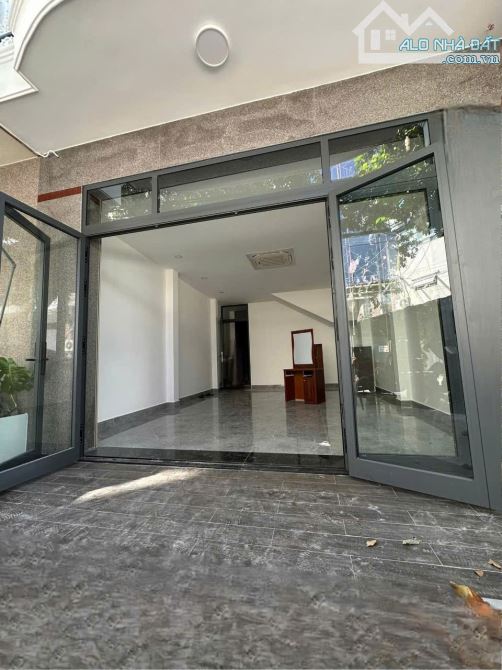 Cho thuê nhà 3 tầng 70m² Phan Trọng Tuệ - Gần trường đại học