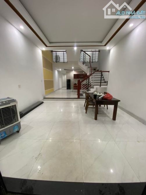 Nhà 3 Tầng Cho Thuê 100m² Trần Minh Tông - Cơ Hội Hiếm Có