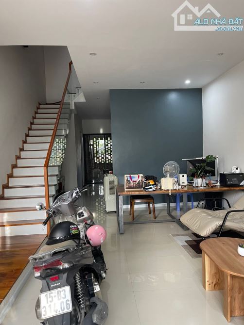 Nhà 3 Tầng Đường Hói Kiểng 100m² giá 13 triệu - Cơ hội hiếm có!