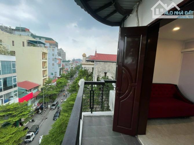 Căn hộ cho thuê 35m² mặt phố Khâm Thiên - Đống Đa - Sẵn sàng vào ở!