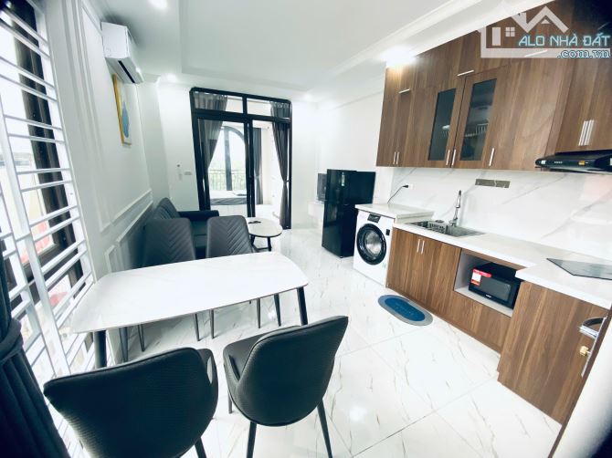 Căn hộ 1PN full nội thất 50m² phố Đội Cấn - View thoáng mát chỉ 10 triệu